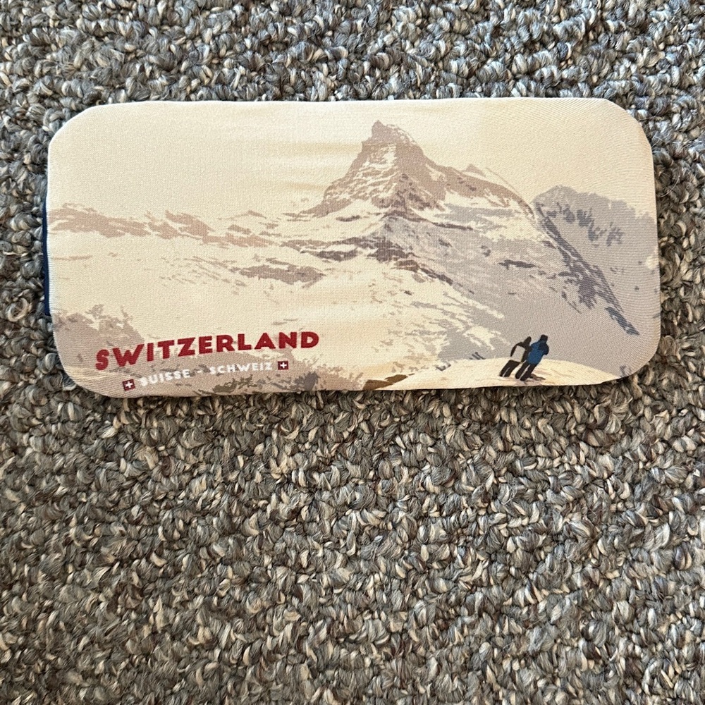 Brand new Switzerland/Matterhorn “goggle sock” protective cover for goggles